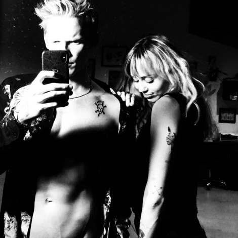 Miley Cyrus y Cody Simpson, enganchados a Tik Tok