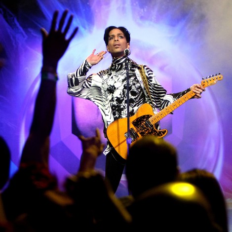 Así suena el nuevo tema inédito de Prince: 'Don't Let Him Fool Ya'