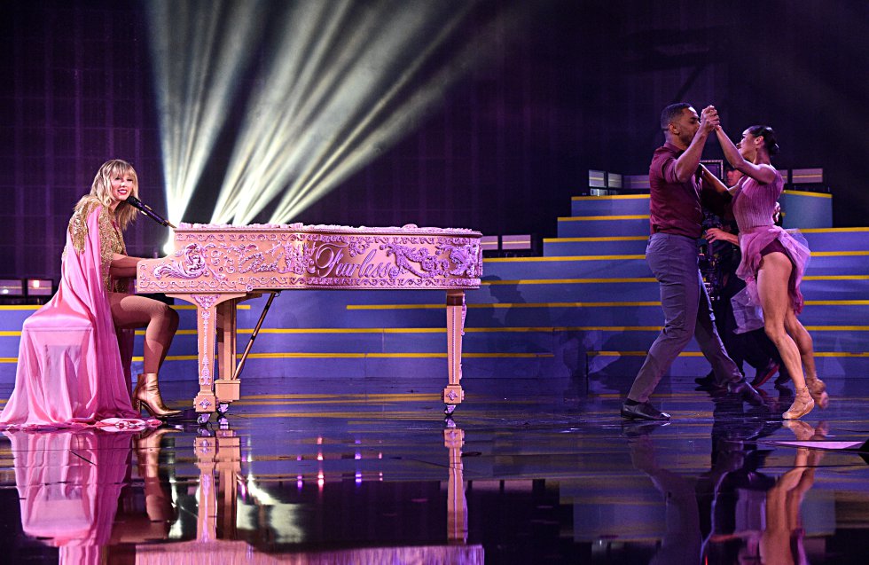 Taylor, al piano