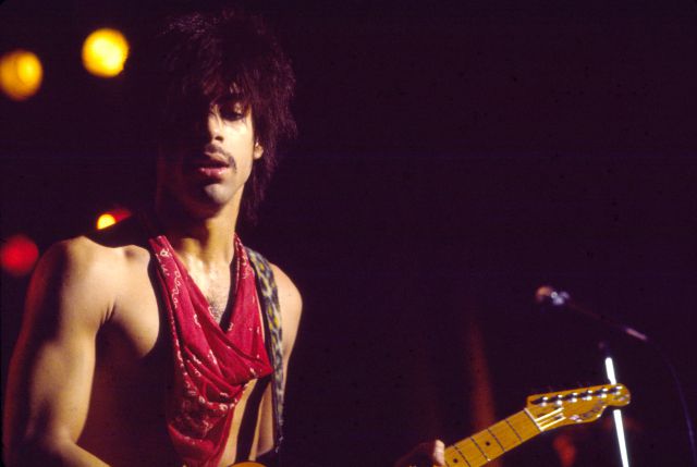 Prince: Las claves de la biografía que comenzó a escribir y terminó su elegido