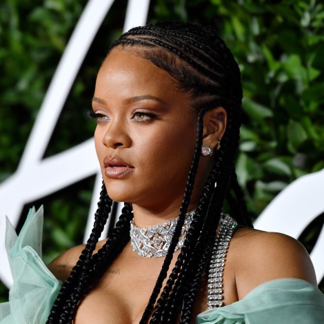 Rihanna: El selfie sin maquillaje más visto de 2020