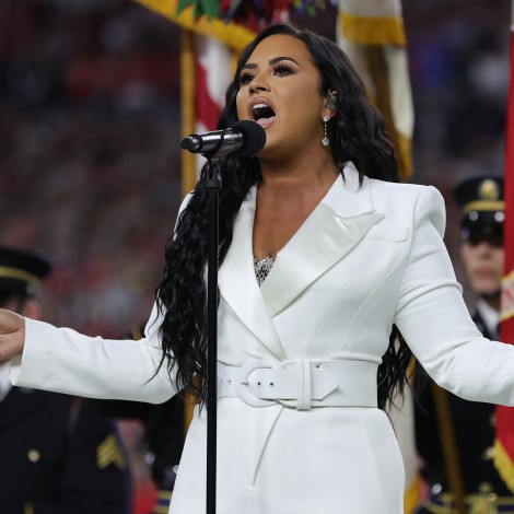 Demi Lovato cumple su sueño de cantar en la Super Bowl y logra emocionar