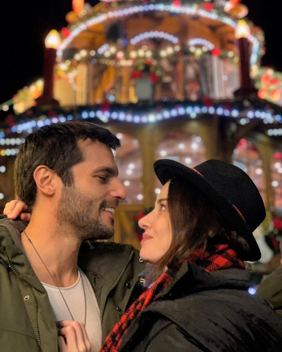 Ozge Gurel E Serkan Cayoglu Si Sposano