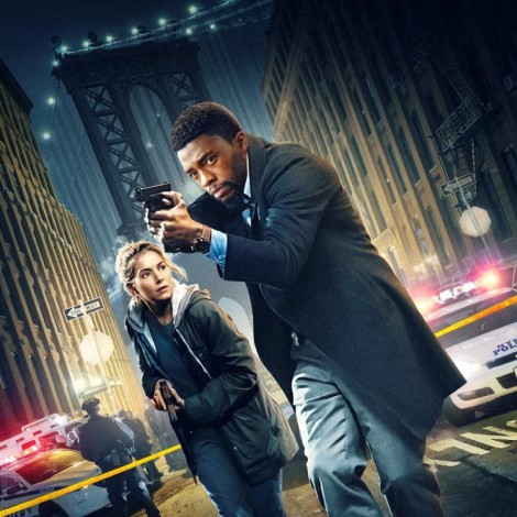 Chadwick Boseman y Sienna Miller sienten la adrenalina y la muerte en ‘Manhattan sin salida’
