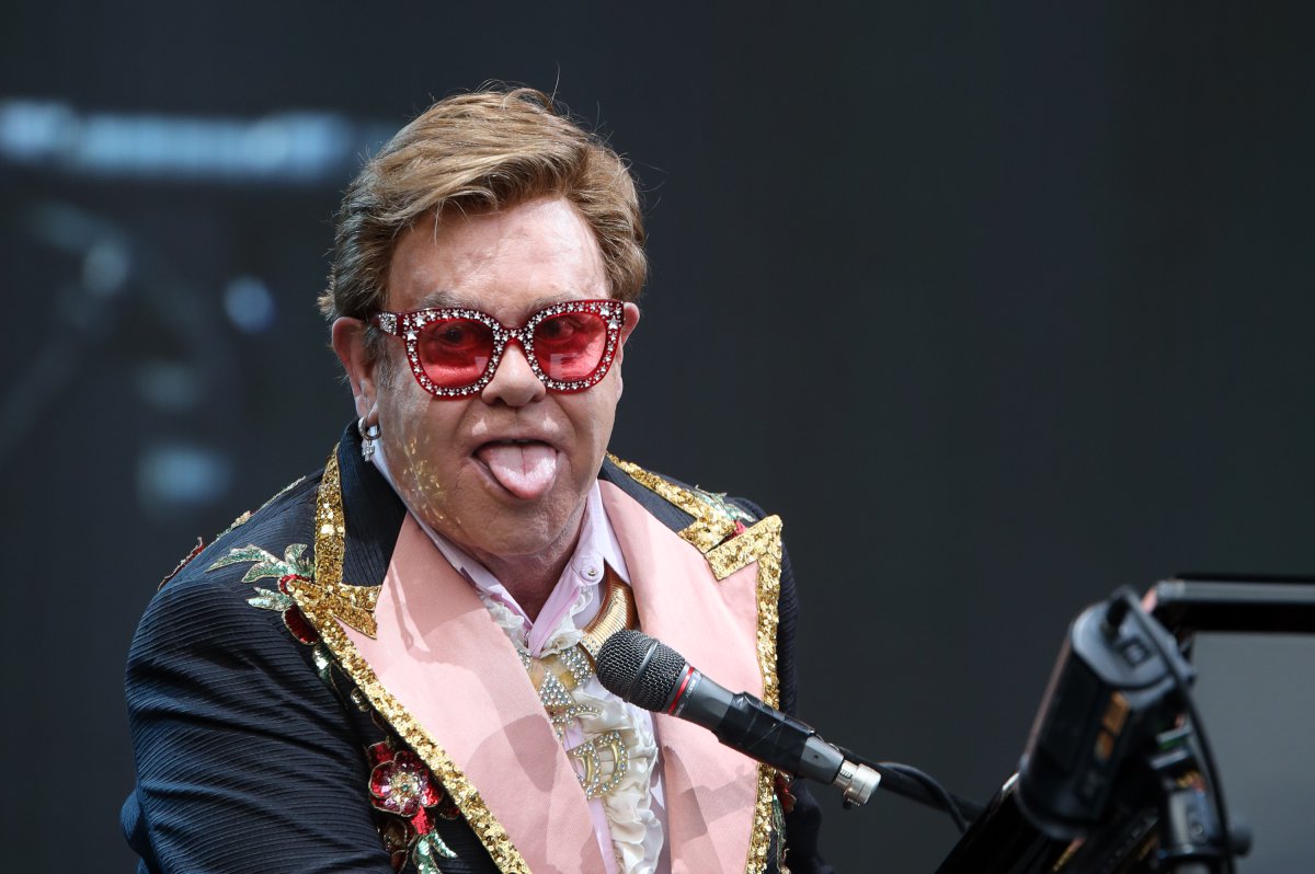 Elton John: 500 millones de dólares