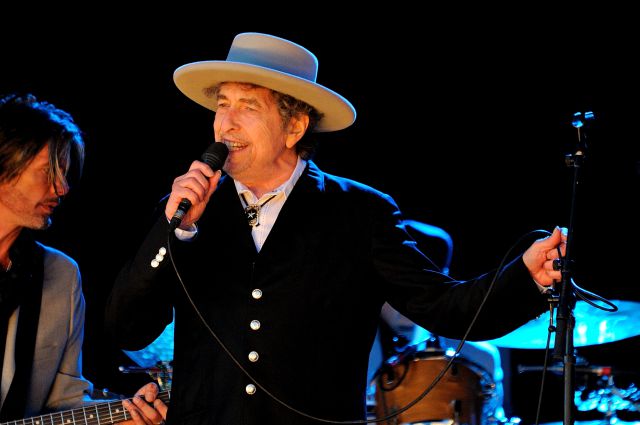Bob Dylan publica su primera canción en ocho años