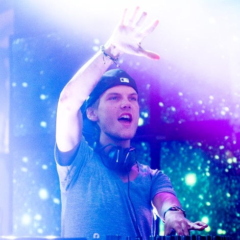2 canciones póstumas y 2 clásicos de Avicii en el 2º aniversario de su muerte