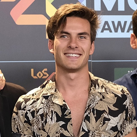 Andrés Ceballos (Dvicio) versionando a Leiva es todo lo que necesitábamos