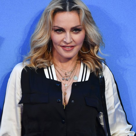 Madonna se queda en ropa interior para anunciar que se va a someter a un tratamiento regenerativo