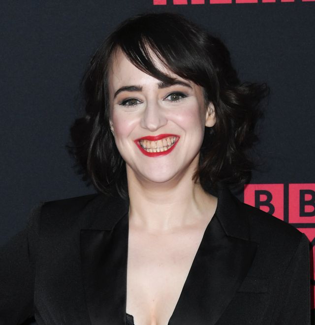 √ Mara Wilson 2020 / True stories of girlhood and ...