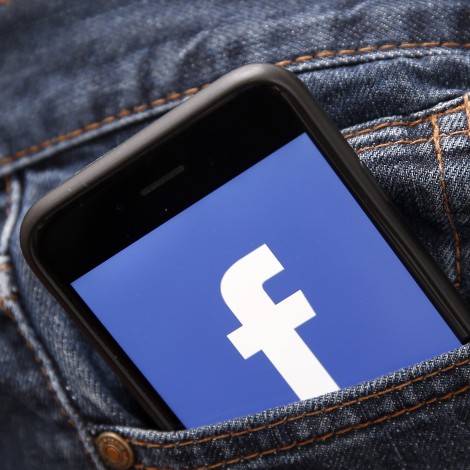 Facebook presenta Manage Activity para borrar posts antiguos