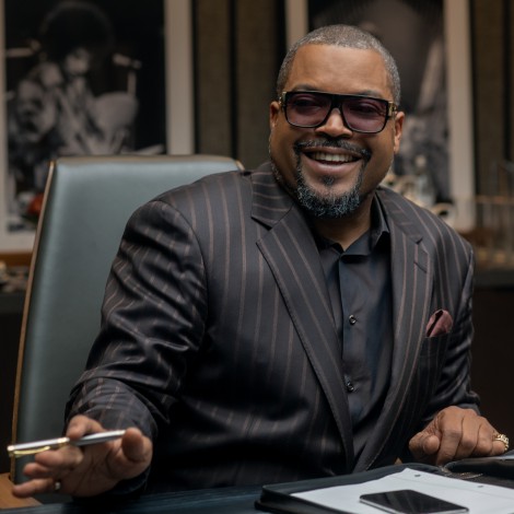 Ice Cube brilla como el divertido y egocéntrico manager musical de ‘Personal Assistant’