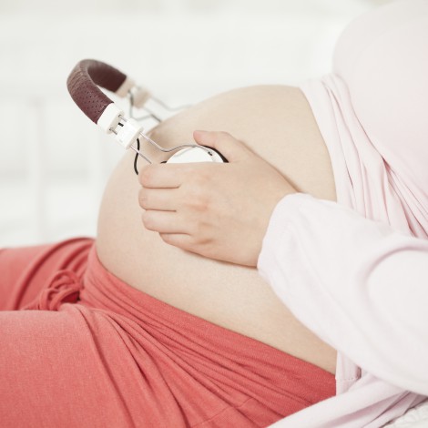 Música y bebés durante el embarazo: beneficios y precauciones