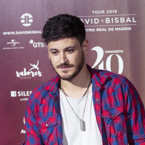 Cepeda y Ricky Merino revolucionan Instagram con su foto en “el barquito del amor”