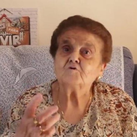 Una abuela triunfa en Internet con su divertido mensaje sobre el uso de las mascarillas