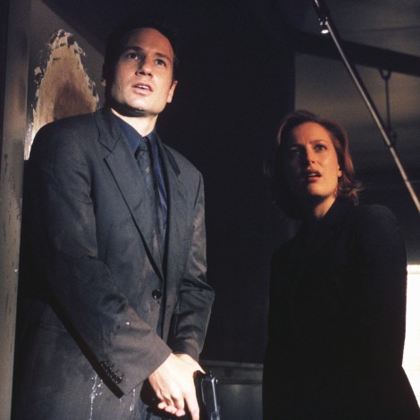 Mulder y Scully ponen letra al tema principal de ‘Expediente X’