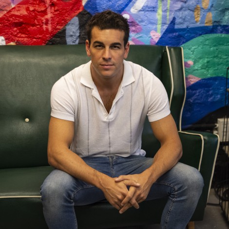 Mario Casas: “Ángel es la maldad personificada. Es veneno y está podrido por dentro”