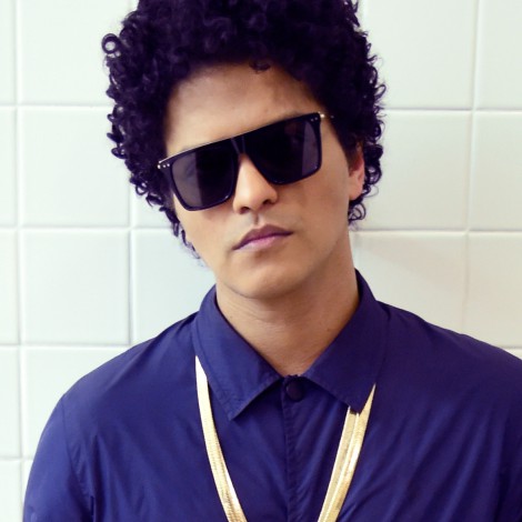 Bruno Mars vuelve a la música como compositor y productor