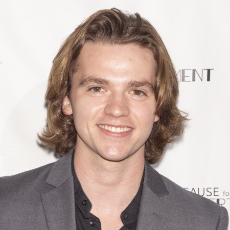 Joel Courtney, Lee Flynn en ‘Mi primer beso’, se ha casado en la vida real