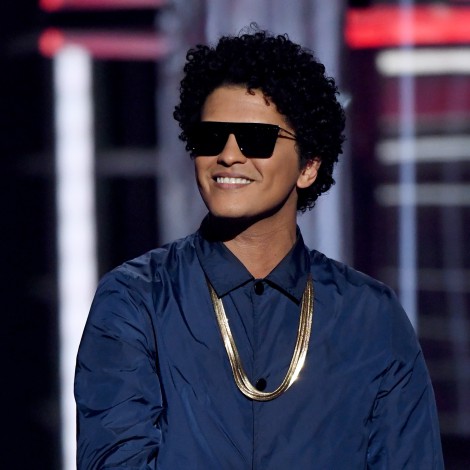 Bruno Mars celebra 10 años de ‘Doo-Wops & Hoolingans’ y confiesa que “inicialmente se consideró un fracaso”