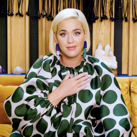Katy Perry vuelve a ‘American Idols’ con mucho sentido del humor y un guiño a la lactancia materna
