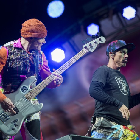 Flea y Anthony Kiedis celebran 43 años de amistad en los Red Hot Chili Peppers