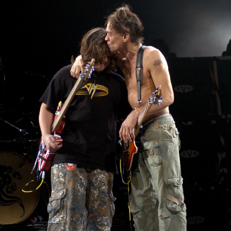 La emotiva canción con la que el hijo de Eddie Van Halen homenajea a su padre