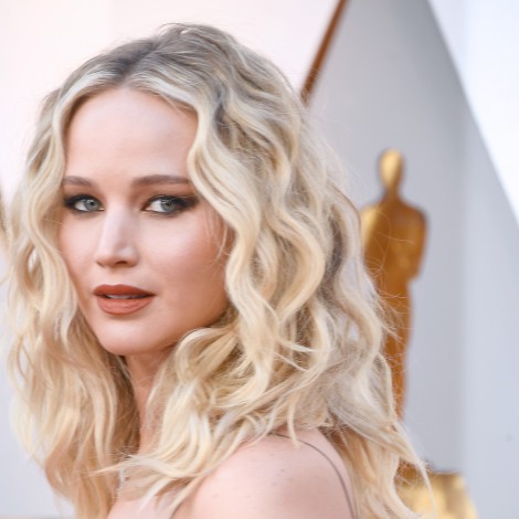 Jennifer Lawrence sorprende con un cambio de look radical y melena pelirroja