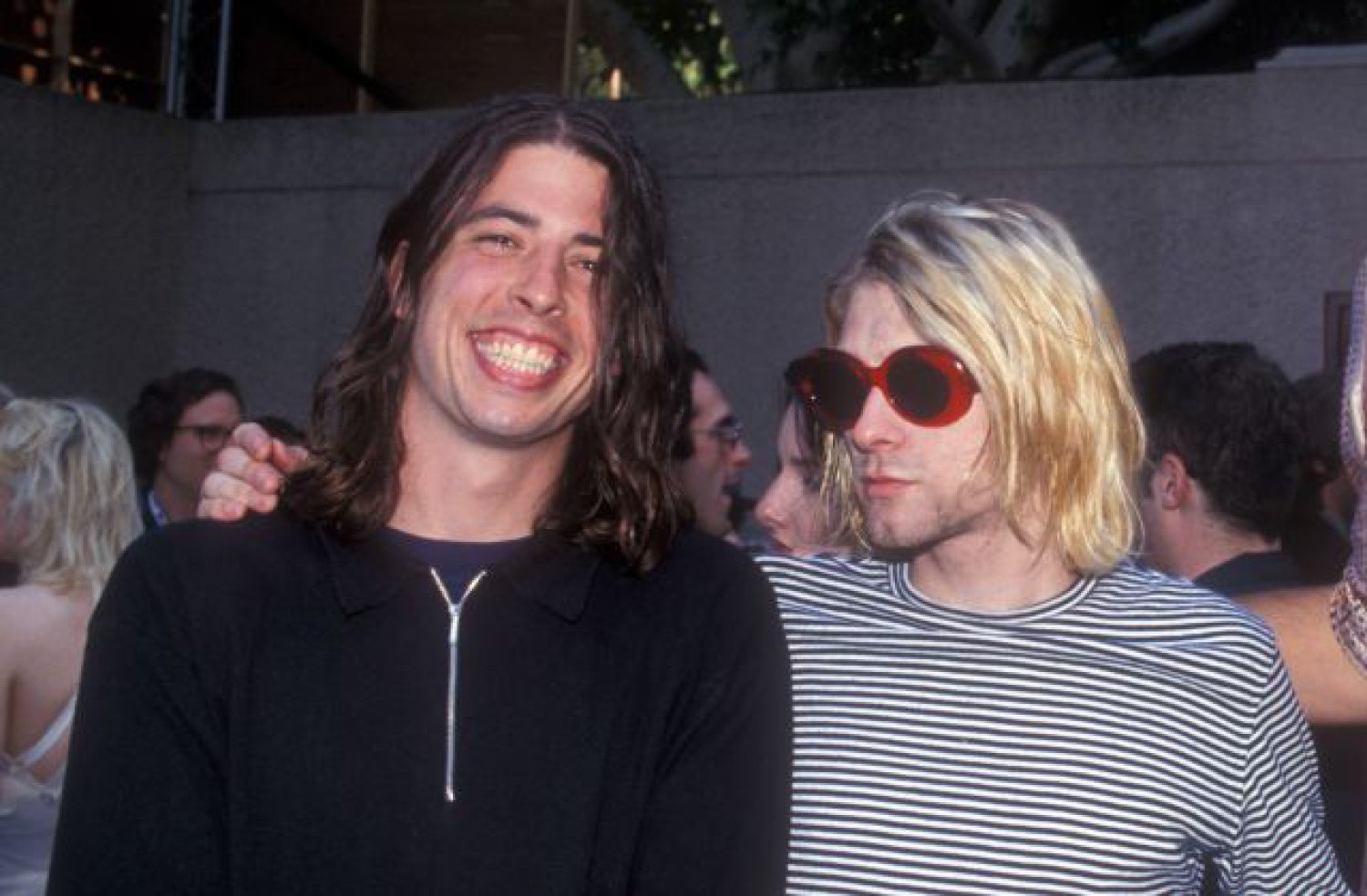 Dave Grohl confiesa que sigue soñando con Kurt Cobain y Nirvana | LOS40  Classic | LOS40