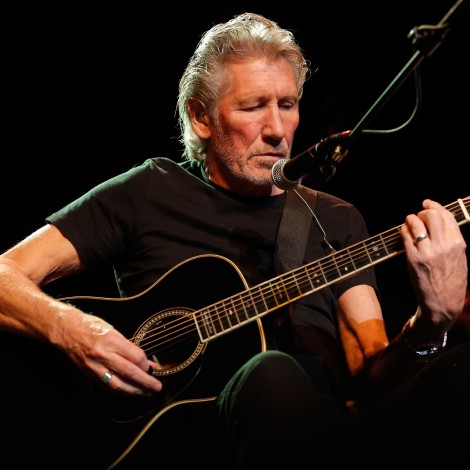 Roger Waters comparte un vídeo interpretando 'The Gunner's Dream' de Pink Floyd