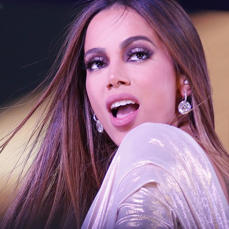 Anitta lanza ‘Loco’ con un videoclip que hace justicia al título del tema: ¡Letra aquí!