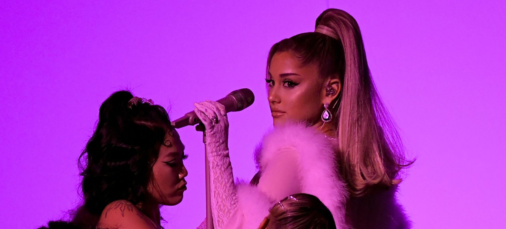 Ariana Grande anuncia la edición deluxe de 'Positions' con ...