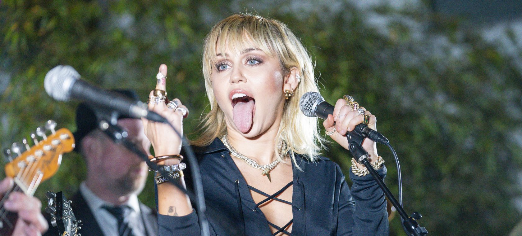 Miley Cyrus, C. Tangana, BTS, Dani Martín, Sam Smith… ¿Será alguno de ellos Nº1 este sábado?