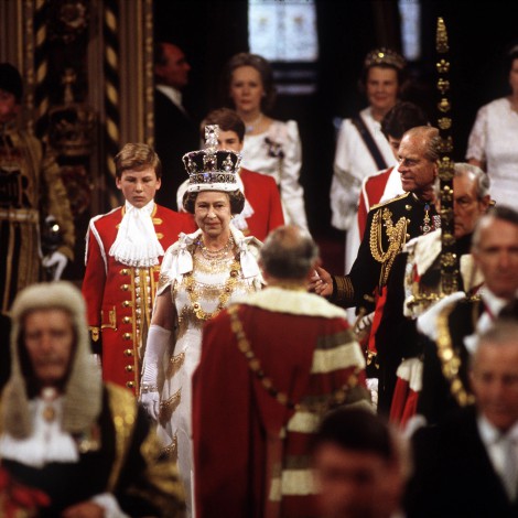 Isabel II compartirá el trono de ‘The Crown’: otra familia real europea tendrá su propia serie