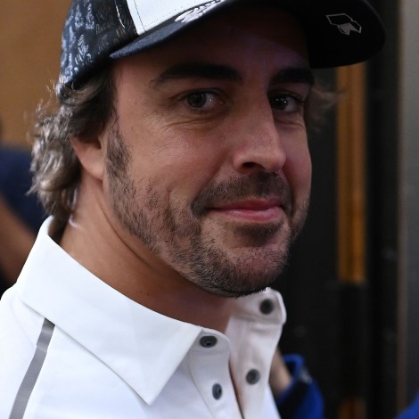 La primera foto de Fernando Alonso tras su atropello se llena de mensajes VIP: Raquel del Rosario, Bisbal...