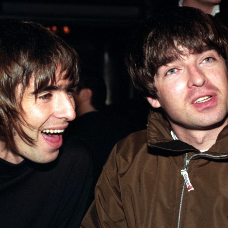 La ridícula razón por la que Oasis rechazaron hacer la banda sonora de ‘Trainspotting’
