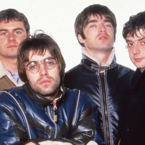 El día que Oasis consiguieron su primer Nº1 en una Lista 40 en la que también estaban AC/DC y Alejandro Sanz