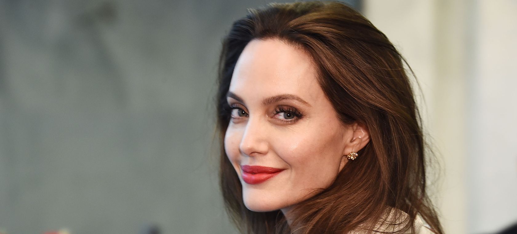 ‘Aquellos que desean mi muerte’: Angelina Jolie sale a la caza del asesino al ritmo de Johnny Cash