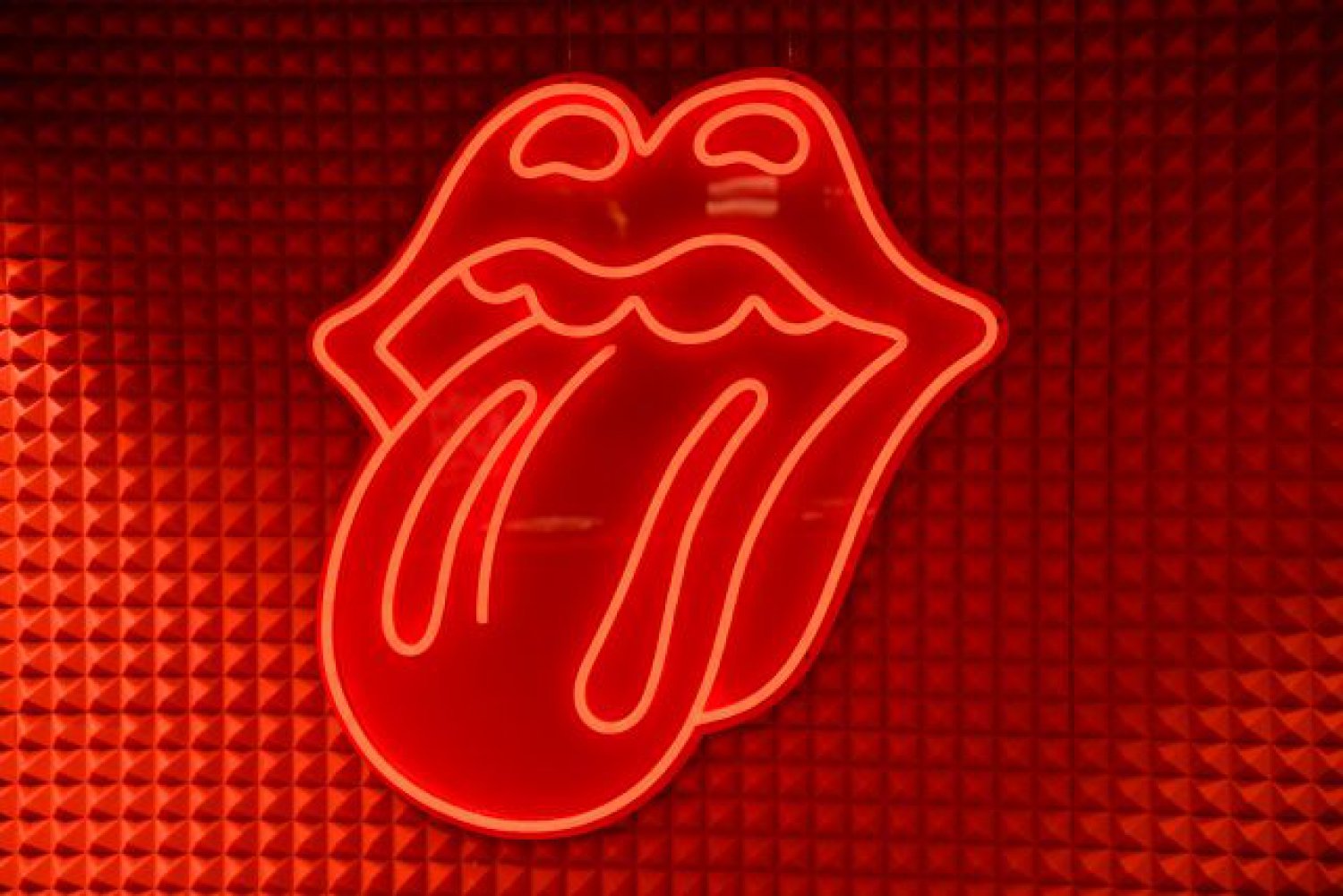 El logo de los Rolling Stones cumple 50 años. Así se hizo la lengua más  famosa del mundo | LOS40 Classic | LOS40