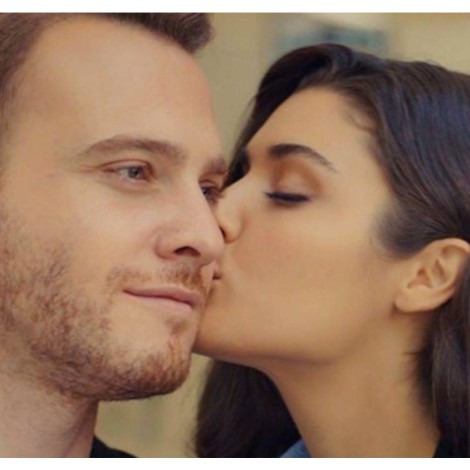 Kerem Bürsin y Hande Erçel (Love is in the air) comparten unas románticas fotos que... ¿confirman su amor?