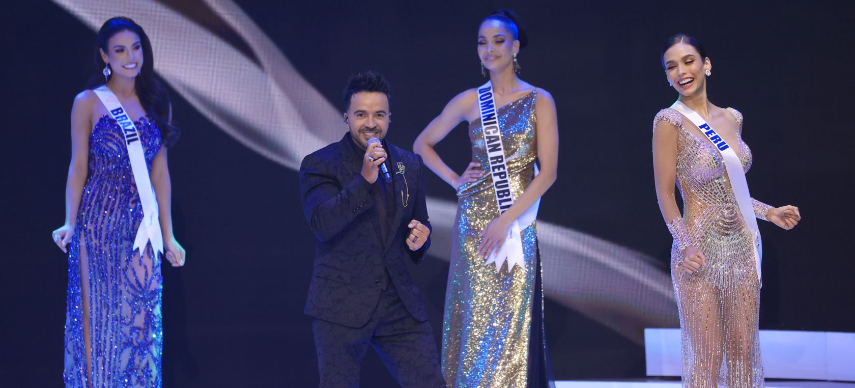 Luis Fonsi y Miss India: la pareja que ha protagonizado los memes en la final de Miss Universo