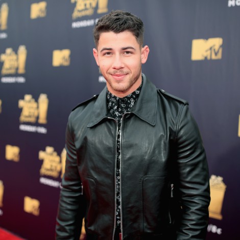 Nick Jonas es hospitalizado tras un accidente en un set de rodaje