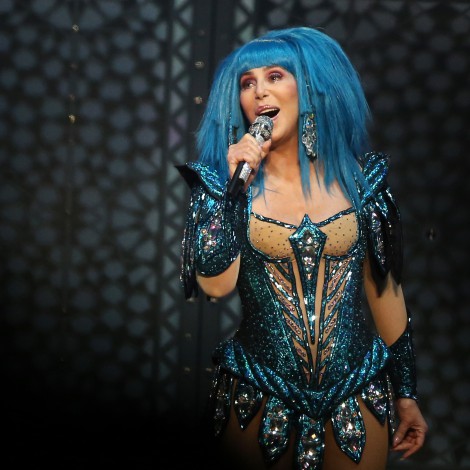 Los 77 años de Cher, la diva del pop que se hizo a sí misma