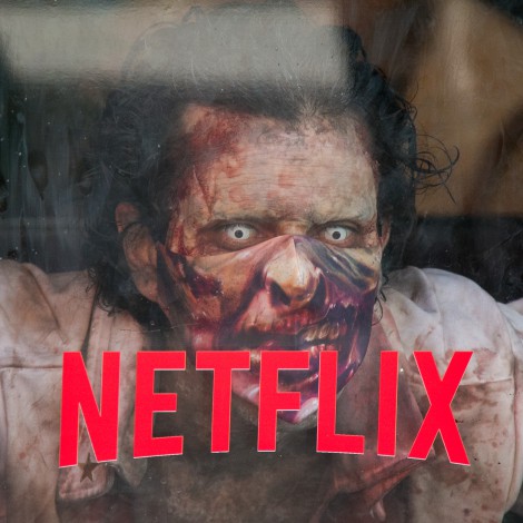 Un ejército de muertos vivientes invade la Gran Vía: ¿Qué trama Netflix en Madrid?