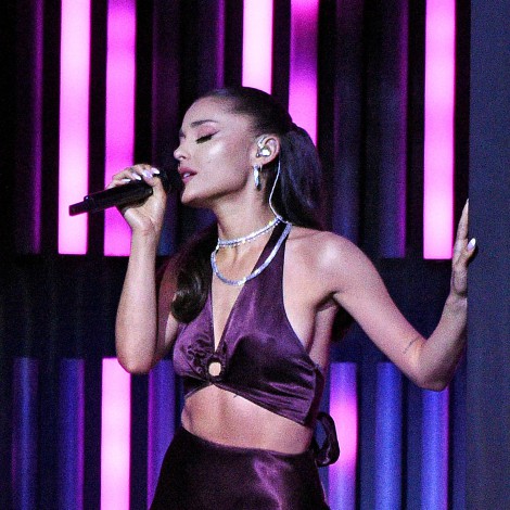Ariana Grande vuelve a presumir de voz cantando en directo ‘Pov’