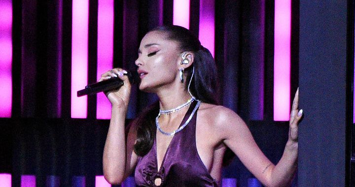 Ariana Grande Vuelve A Presumir De Voz Cantando En Directo ‘pov Música Los40 