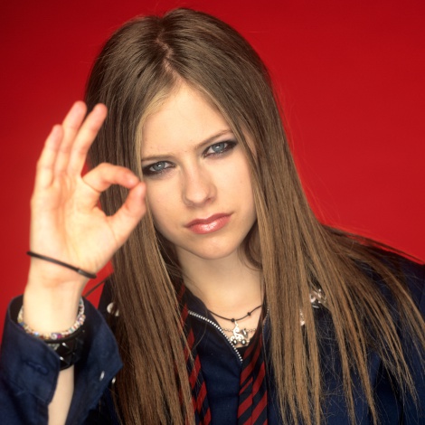 Avril Lavigne se estrena en TikTok con un vídeo cargado de nostalgia