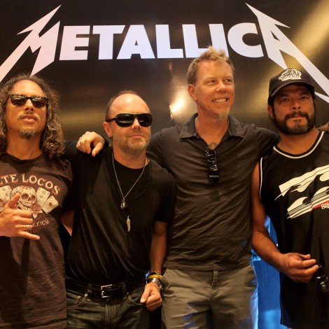 Metallica celebra los 30 años del ‘Black Album’ con versiones de Miley Cyrus, Juanes, J Balvin o Elton John