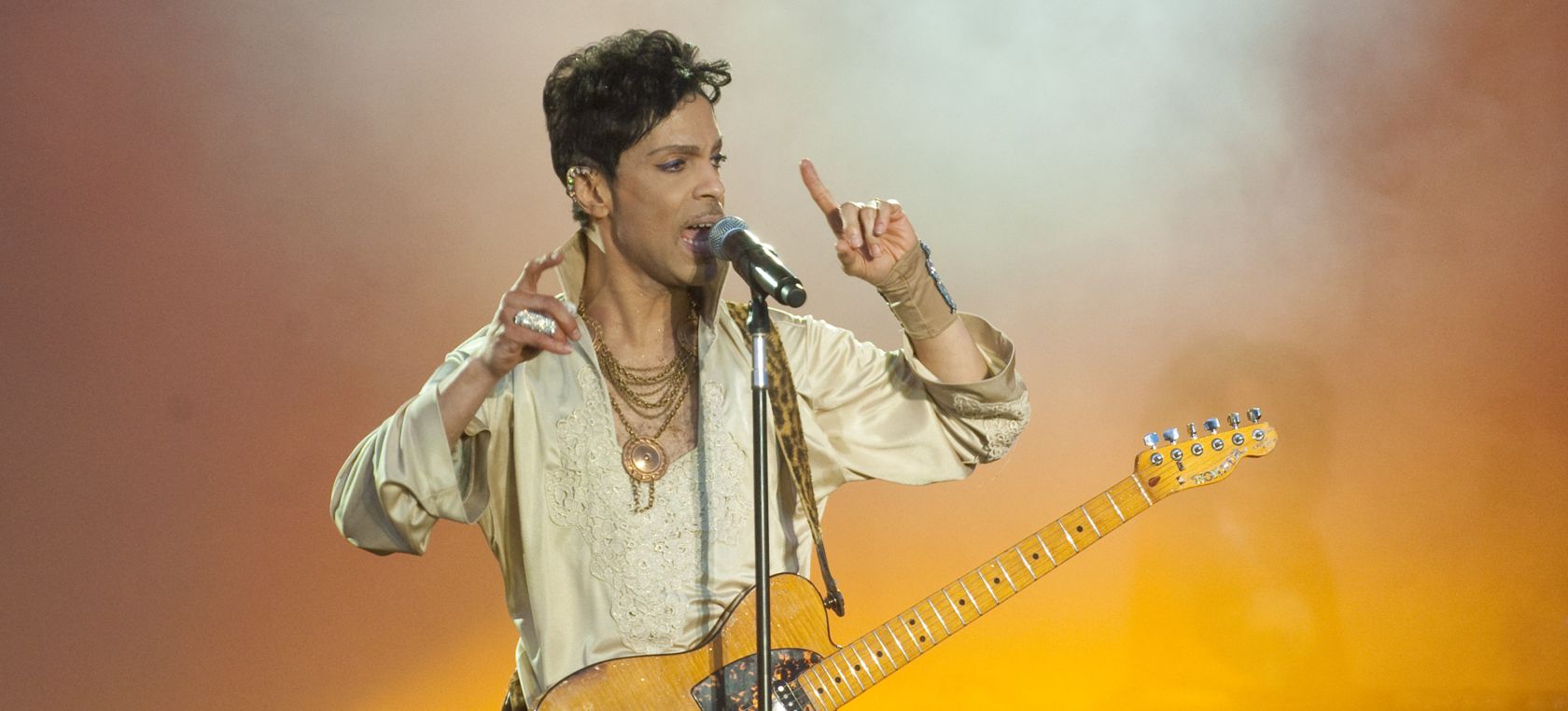 Así suena ‘Hot Summer’, el último adelanto del disco póstumo de Prince