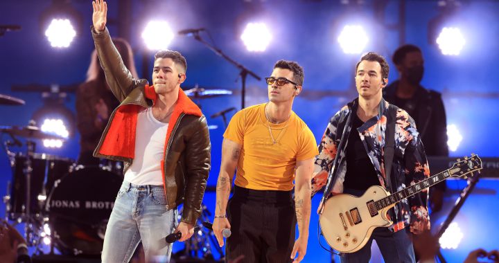 Jonas Brothers pone la música en la clausura de los Juegos Olímpicos de  Tokio 2020 | Música | LOS40